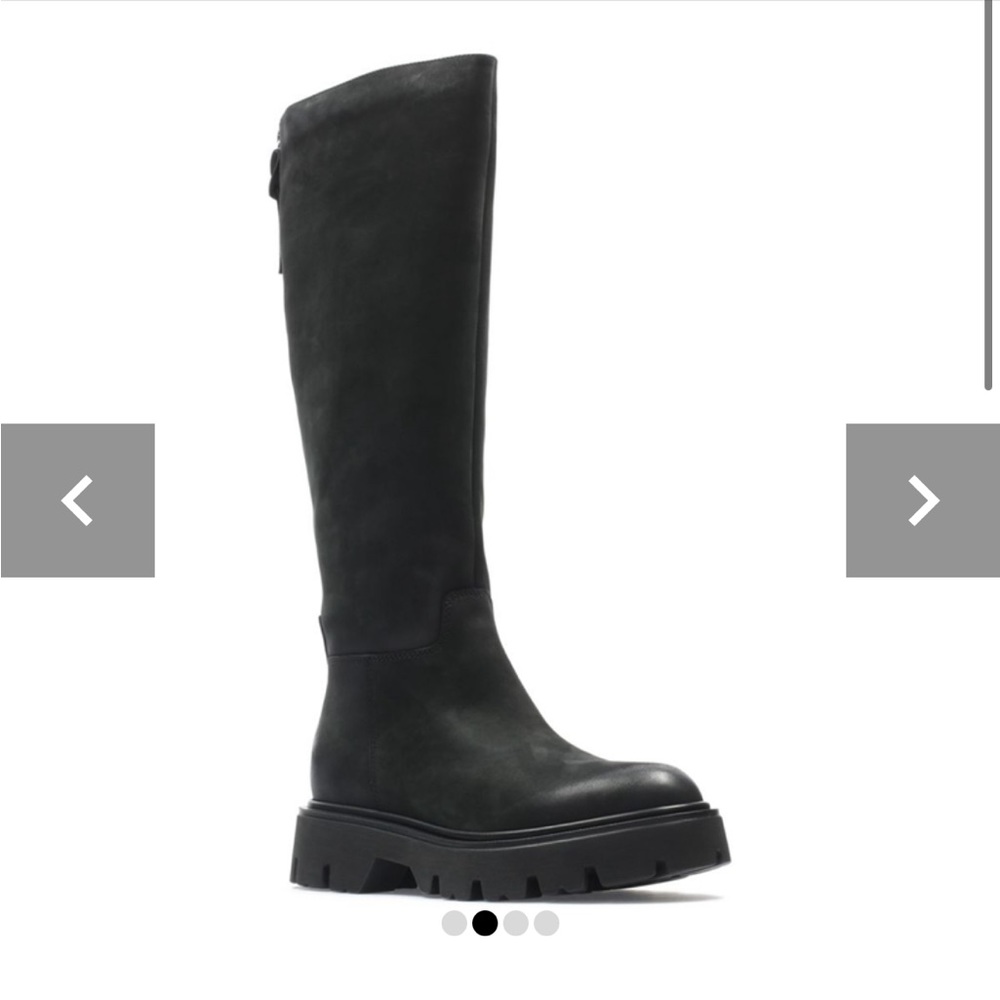 Clarks Black suede Motive Hi Boots size 8 W